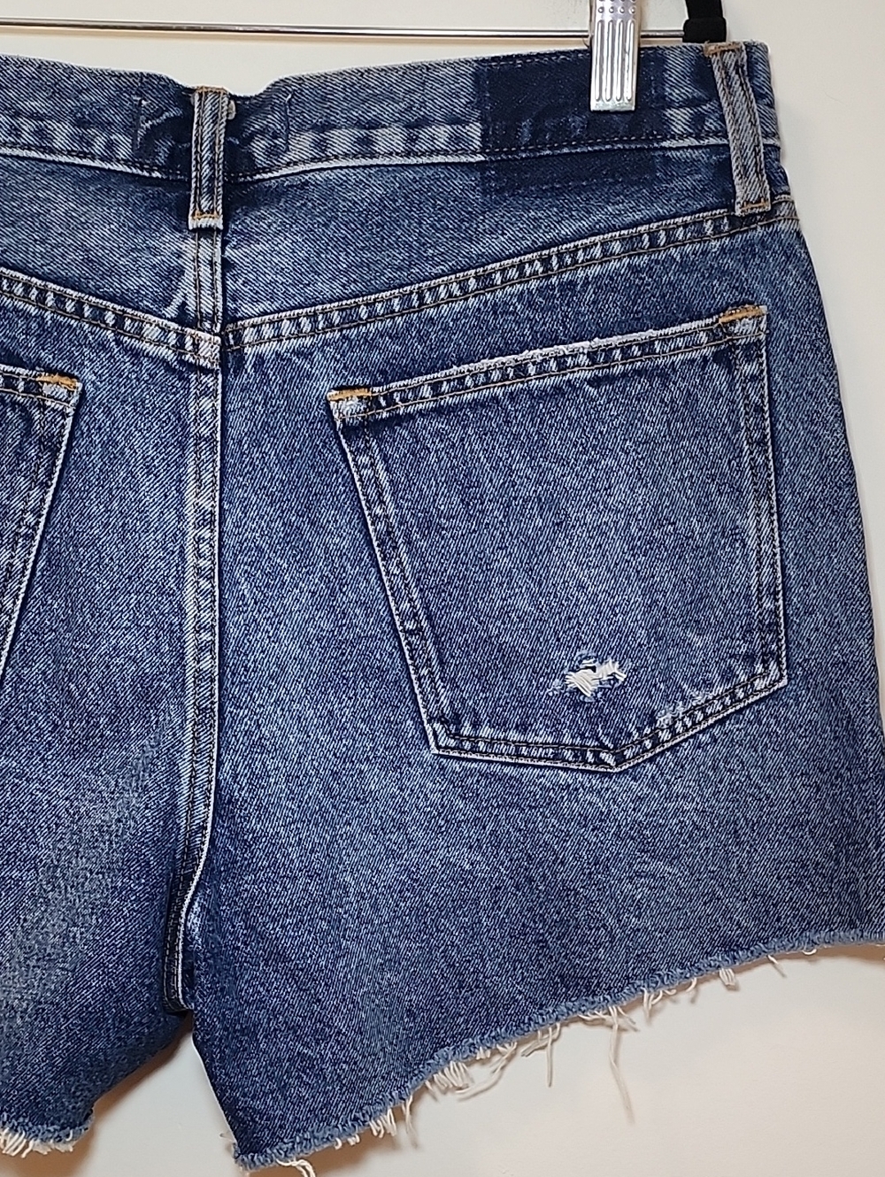 Abercrombie&Fitch The Boyfriend Short  mid-rise medium wash distressed Sz 31/12 - Picture 11 of 16
